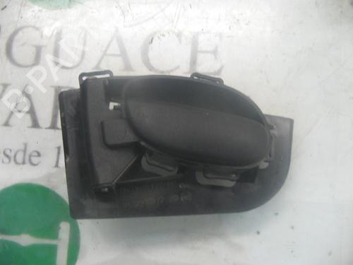 Venstre bak invendig håndtak PEUGEOT 206 Hatchback (2A/C) 1.9 D (69 hp) 3779743