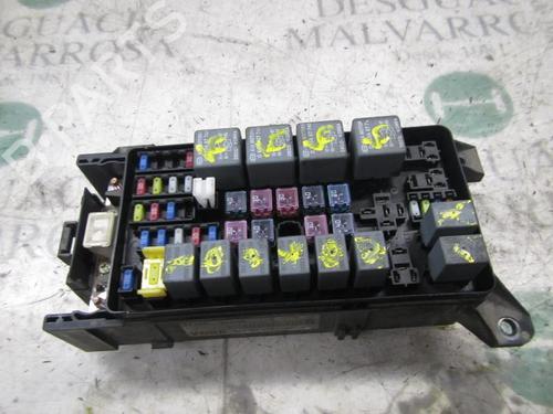 Used Fuse box Fuse box KIA SORENTO I (JC) 2.5 CRDi 4WD (140 hp) 3826808 3826808