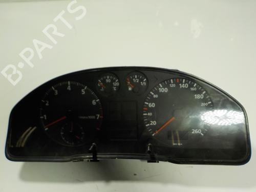 Kombinert Instrument AUDI A4 B5 (8D2) 1.8 (125 hp) 10115761