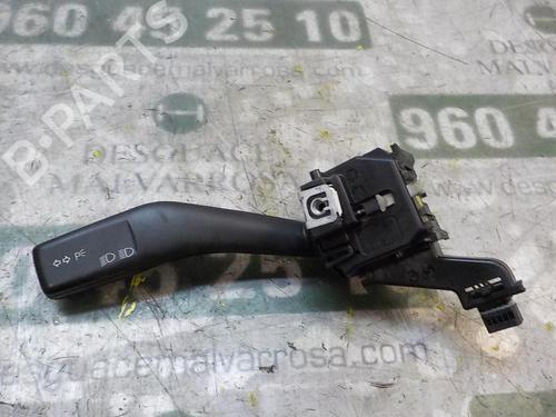 Used Steering column stalk SEAT LEON (1P1) 1.9 TDI (105 hp) 3859727
