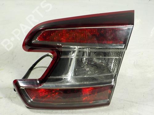 Used Right tailgate light Right tailgate light RENAULT MEGANE III Grandtour (KZ0/1) 1.5 dCi (KZ09, KZ0D, KZ1G, KZ29, KZ14, KZ1W, KZ10, KZ1F,... (110 hp) 8906462 8906462