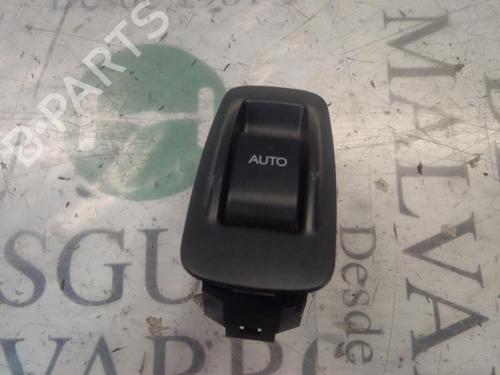Used Right rear window switch Right rear window switch TOYOTA COROLLA (_E12_) 2.0 D-4D (CDE120_, CDE120R) (90 hp) 3815663 3815663