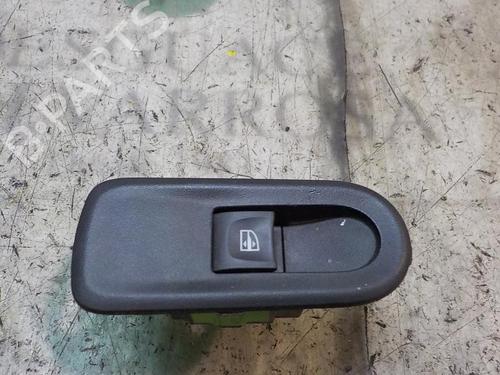 Used Right rear window switch DACIA DUSTER (HS_) 1.5 dCi (109 hp) 3850157