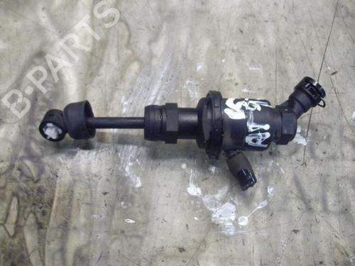 Used Clutch slave cylinder Clutch slave cylinder RENAULT CLIO III (BR0/1, CR0/1) 1.5 dCi (BR0H, CR0H, CR1S, BR1S) (106 hp) 14263686 14263686