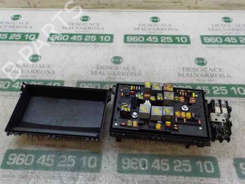 Fuse box OPEL ASTRA J (P10) 2.0 CDTI (68) | BP4766518E1 