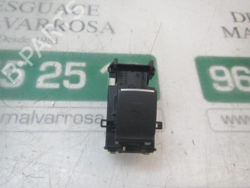 Used Right front window switch Right front window switch TOYOTA COROLLA Hatchback (_E21_, _EA1_, _EH1_) [2018-2026] 9104275 9104275