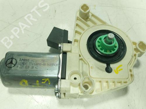 Used Right rear window motor Right rear window motor MERCEDES-BENZ S-CLASS (W221, V221) S 500 4-matic (221.086, 221.186) (388 hp) 39666615 39666615