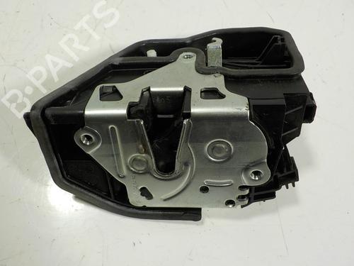 Używane Zamek drzwi przednich lewych BMW 5 Touring (F11) 520 d xDrive (184 hp) 15096793