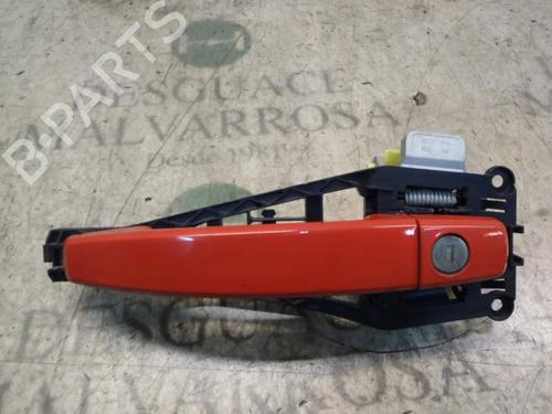 Used Front left exterior door handle OPEL CORSA D (S07) [2006-2015]  3812591