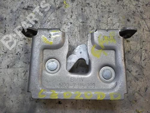 Used Hood lock Hood lock BMW 3 (E90) 320 d (177 hp) 8771094 8771094