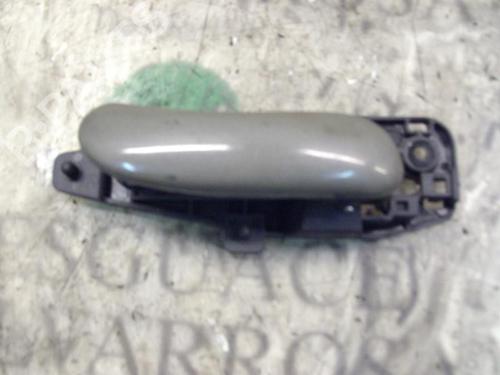 Used Front right interior door handle Front right interior door handle FIAT STILO (192_) 1.9 D Multijet (100 hp) 3758945 3758945
