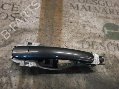 Used Front right exterior door handle VW POLO IV (9N_, 9A_) [2001-2014]  4013451
