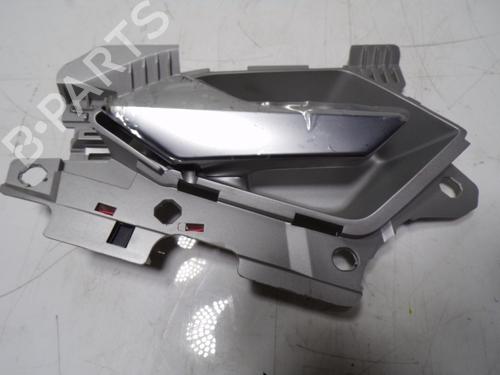 front-left-interior-door-handle-audi-a1-sportback-gba-82a837019c-9397745-2018-11021992 main image