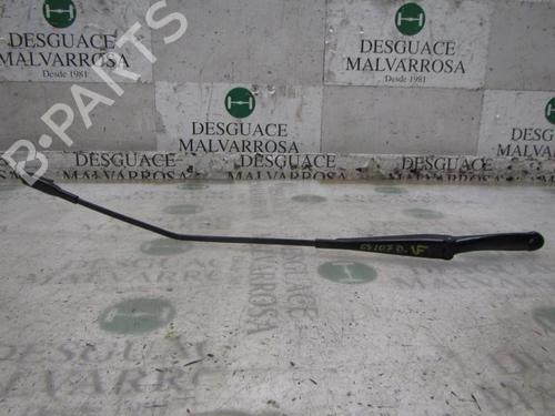 Used Front windshield wiper arm Front windshield wiper arm FIAT LINEA (323_, 110_) 1.3 D Multijet (323AXB11, 323AXB1A) (90 hp) 4007906 4007906