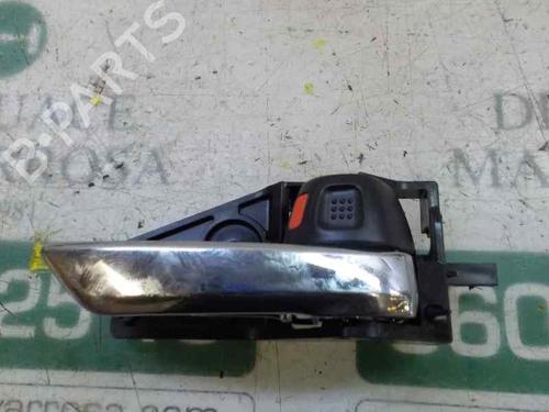 Used Front right interior door handle Front right interior door handle SUZUKI SX4 S-Cross (JY) 1.6 DDiS AllGrip (AKK 416D) (120 hp) 9104688 9104688