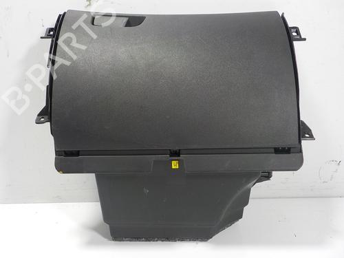 Hanskerom RENAULT MEGANE IV Hatchback (B9A/M/N_) [2015-2025]  13365032