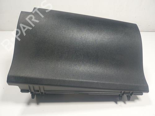 Used Glove box Glove box 18318182 18318182