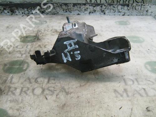 engine-mount-vw-passat-b5-3b2-19-tdi-1996-1997-1998-1999-2000-2001-9086608 main image