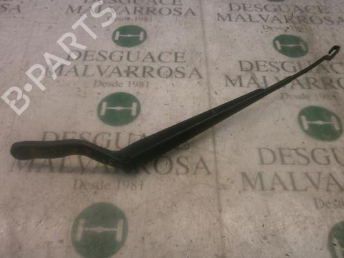 Used Front windshield wiper arm FORD FIESTA V (JH_, JD_) [2001-2014]  3802699