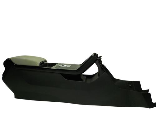 Used Armrest / Center console Armrest / Center console LAND ROVER RANGE ROVER EVOQUE (L551) 2.0 D150 4x4 (150 hp) 12146224 12146224
