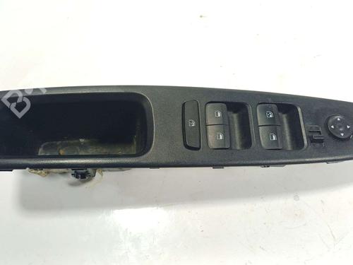 Used Left front window switch Left front window switch HYUNDAI i10 III (AC3, AI3) 1.0 MPi (67 hp) 39598577 39598577