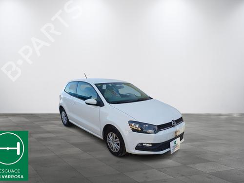 Left headlight VW POLO V (6R1, 6C1) 1.4 TDI | BP32439842C28 