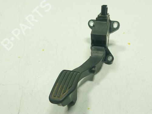 Used Pedal Pedal TOYOTA YARIS (_P13_) 1.5 (NSP131_) (112 hp) 28213792 28213792