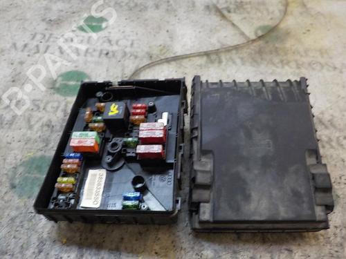 fuse-box-vw-golf-v-1k1-19-tdi-2003-2004-2005-2006-2007-2008-2009-2010-3852765 main image