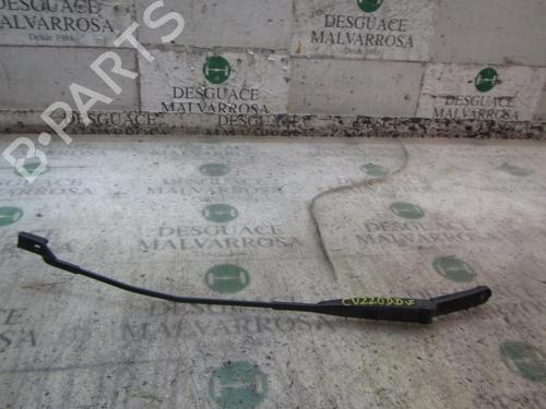 Used Front windshield wiper arm Front windshield wiper arm 4009512 4009512