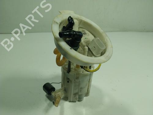 Used Fuel pump BMW 3 Touring (F31) 316 d (116 hp) 17384652