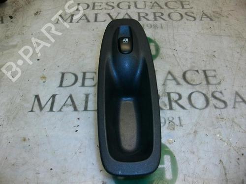 Used Right front window switch Right front window switch HYUNDAI ACCENT II (LC) 1.5 CRDi (82 hp) 3748520 3748520