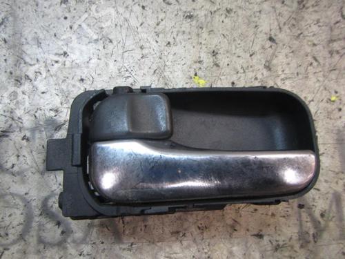 Used Front left interior door handle NISSAN X-TRAIL I (T30) 2.2 DCi (114 hp) 3835577