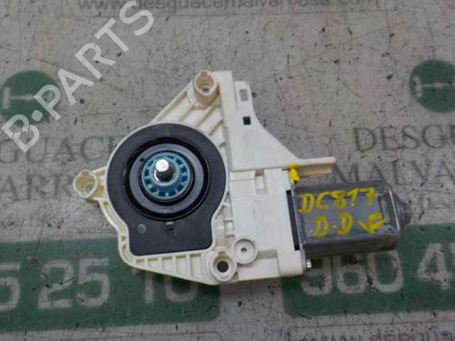 Right front window motor AUDI Q5 (8RB)  8K0959802B | 8K0959802B