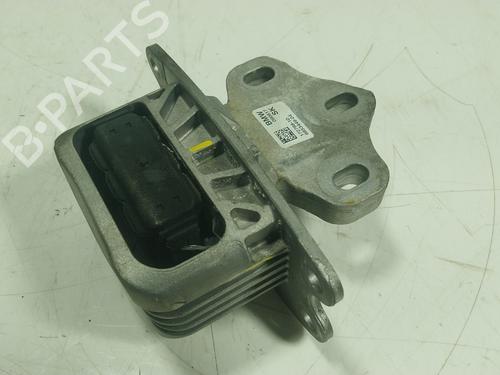 Used Engine mount BMW X1 (F48) xDrive 20 d (190 hp) 26649978