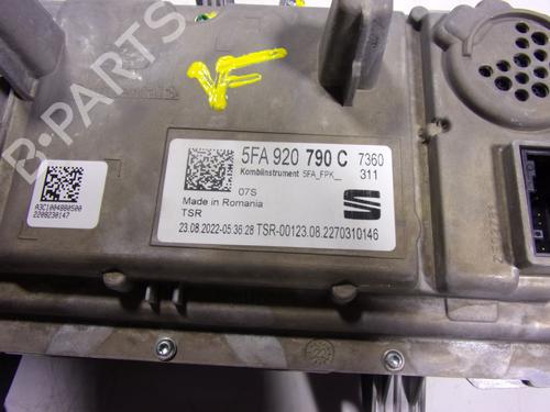 Instrument cluster CUPRA LEON Sportstourer (KL8, KU8, KUD) 1.4 e-HYBRID | BP15835944C47 