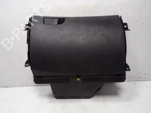 Used Glove box Glove box RENAULT MEGANE IV Hatchback (B9A/M/N_) 1.5 dCi 110 (B9A3) (110 hp) 8649839 8649839