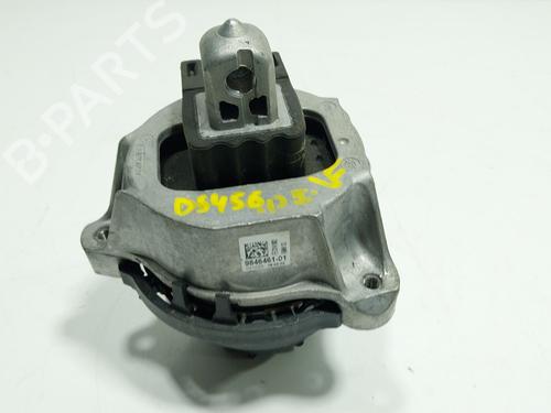 Used Engine mount Engine mount BMW X5 (G05, F95) xDrive 30 d Mild-Hybrid (286 hp) 36106297 36106297
