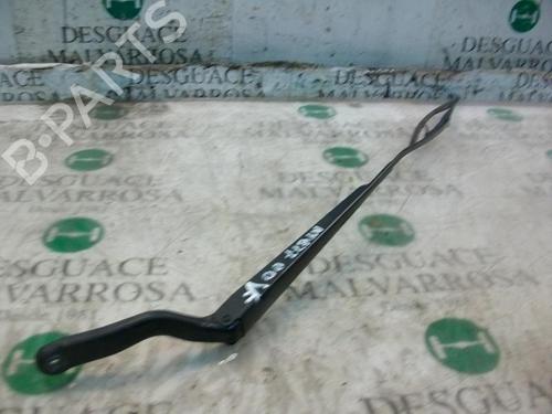 Used Front windshield wiper arm FORD FIESTA V (JH_, JD_) 1.4 TDCi (68 hp) 3750441