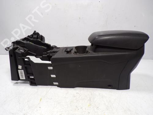 Used Armrest / Center console Armrest / Center console FORD FOCUS III 1.6 TDCi (115 hp) 8676368 8676368