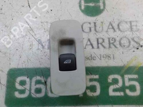 Used Right rear window switch Right rear window switch VOLVO V40 Hatchback (525) [2012-2019] 5277764 5277764
