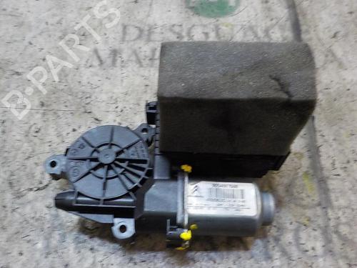 Used Right front window motor Right front window motor 3852844 3852844