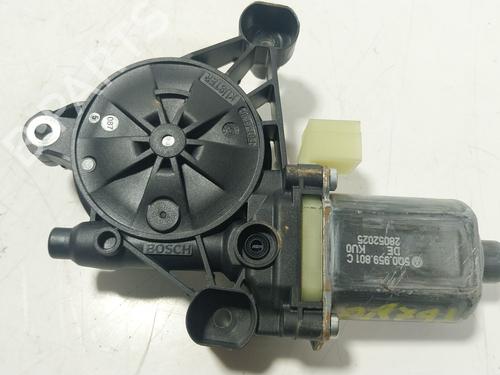 Left front window motor SEAT LEON Sportstourer (KL8, KLD) 1.5 eTSI | BP30382870E21 - Image 2