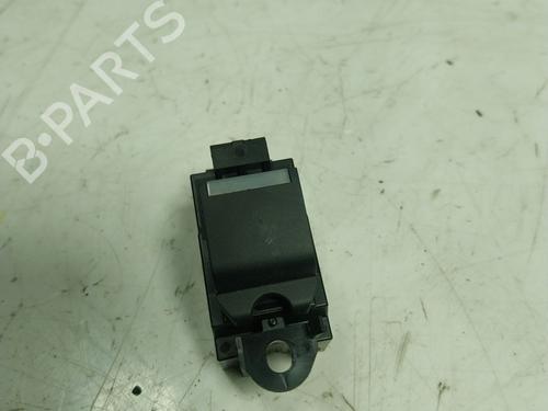 Used Right front window switch Right front window switch JAGUAR E-PACE (X540) 2.0 D180 AWD (179 hp) 16754939 16754939