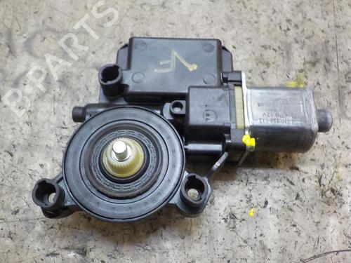 Rudehejsemotor bagstkærm højre VW POLO V (6R1, 6C1) 1.2 TSI (105 hp) 3847006