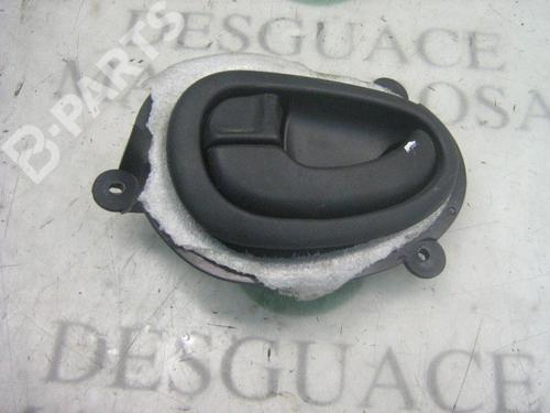 Used Front left interior door handle Front left interior door handle PEUGEOT 406 (8B) 2.0 HDI 110 (109 hp) 3741857 3741857