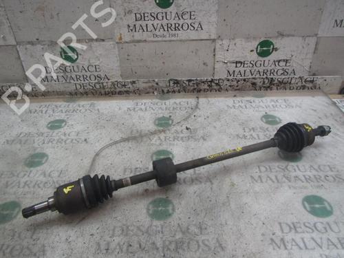 Used Right front driveshaft Right front driveshaft FIAT GRANDE PUNTO (199_) 1.4 (199AXB11, 199AXB1A, 199BXB1A, 199AXL1A) (77 hp) 3823731 3823731