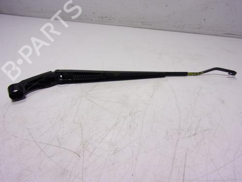 Front windshield wiper arm TOYOTA YARIS (_P21_, _PA1_, _PH1_) 1.5 Hybrid (MXPH11) | BP16744298C143 