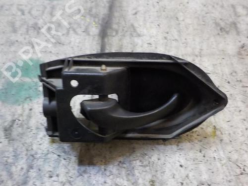 Venstre fortil invendig håndtag Venstre fortil invendig håndtag FORD KA (RB_) 1.3 i (60 hp) 3855249 3855249
