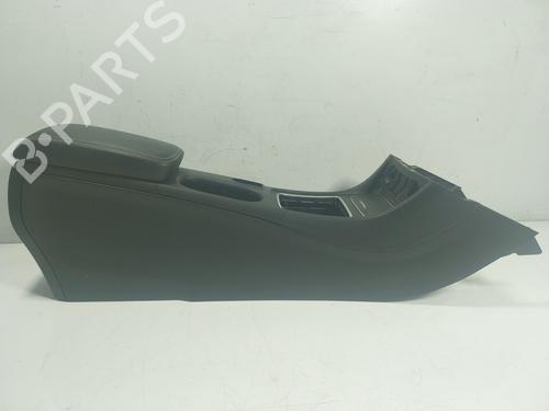 Used Armrest / Center console Armrest / Center console MERCEDES-BENZ GLA-CLASS (X156) GLA 180 (156.942) (122 hp) 16903294 16903294