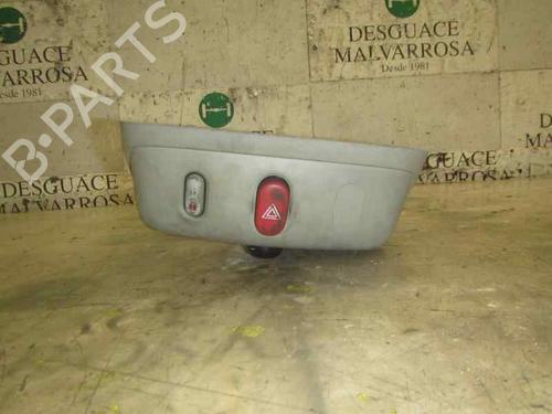 Bouton de warning RENAULT ESPACE III (JE0_) 2.2 dCi (JE0K) (130 hp) 3838763